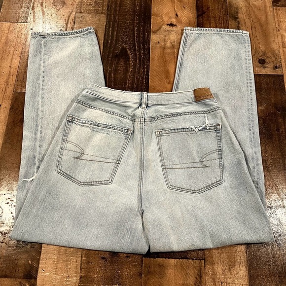 TRADE - Picture 7 of 16